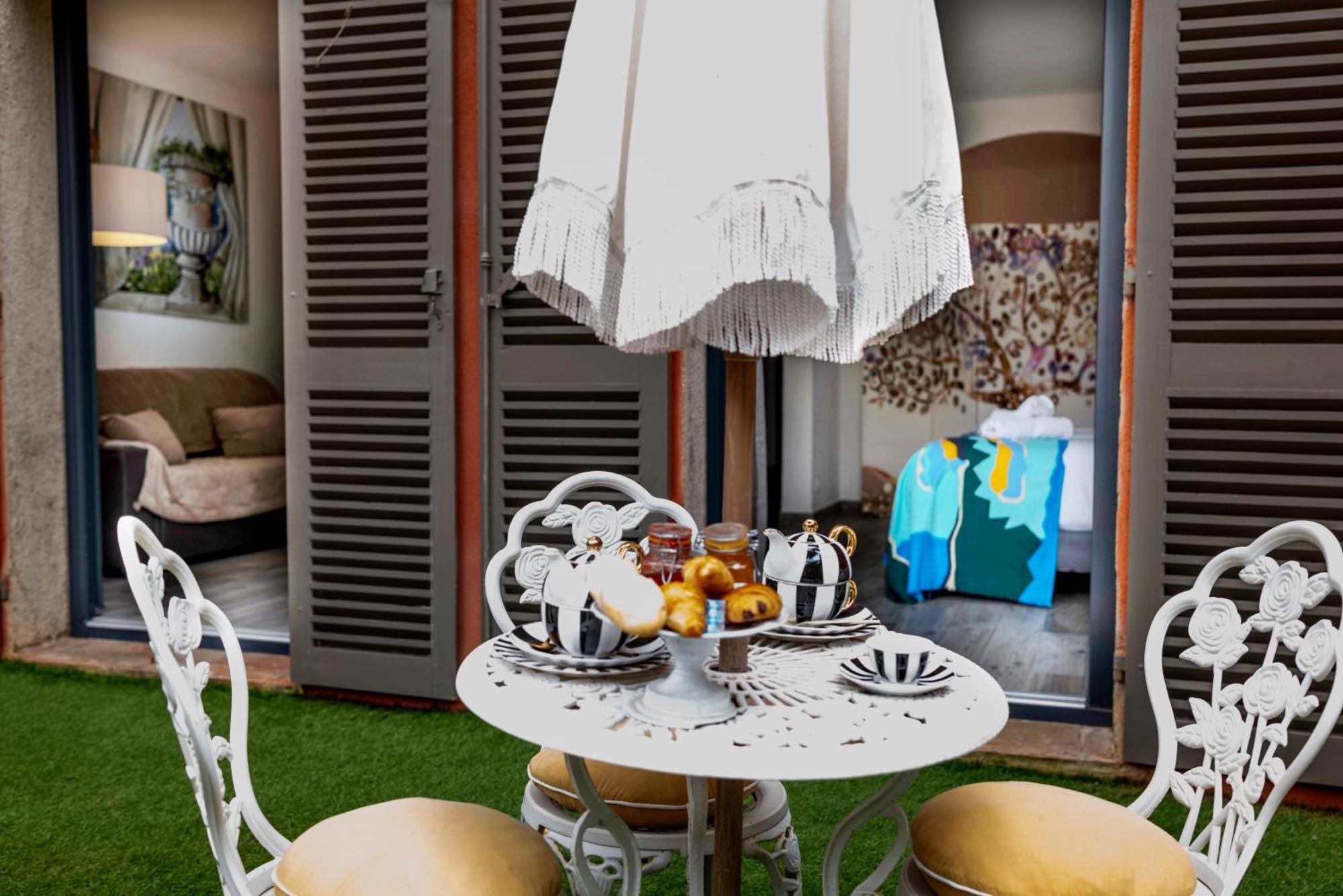 La Bravade Luxe Et Serenite Au Coeur De Saint-Tropez Suites Spacieuses Avec Jardin Enchanteur Dış mekan fotoğraf